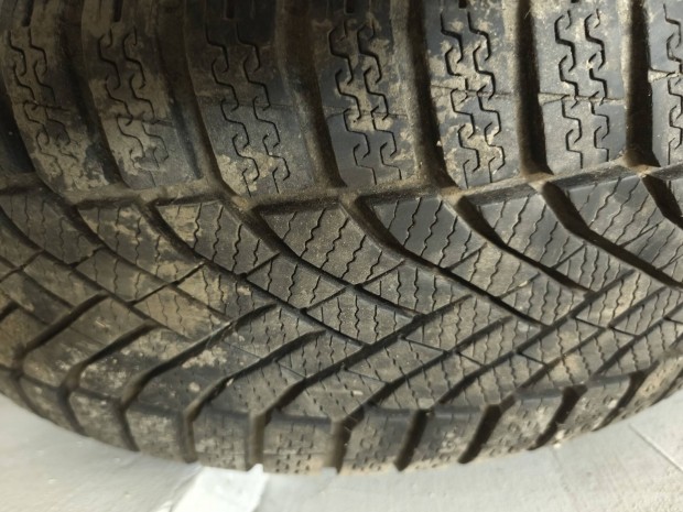 T�li gumi Falken 205/55/R16 91H alufelnin (5x112)