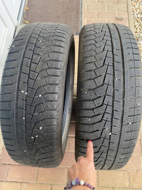 Tli gumi Hankook 215/65R17 99V