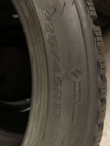 Tli gumi Hankook 225/45R17