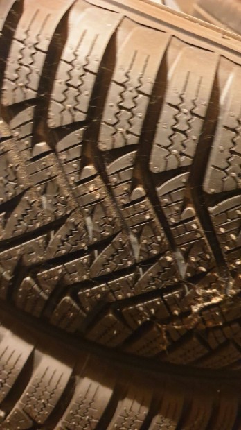 Tli gumi Laufenn 195/65R15