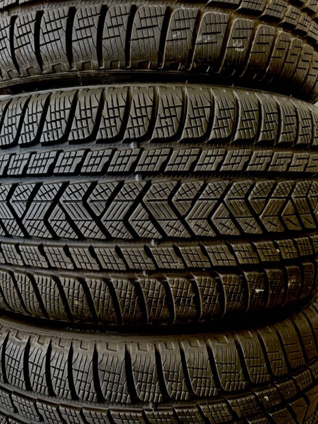 Tli gumi Pirelli 285/45 R20