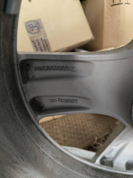 T�li gumi  17 Mercedes 