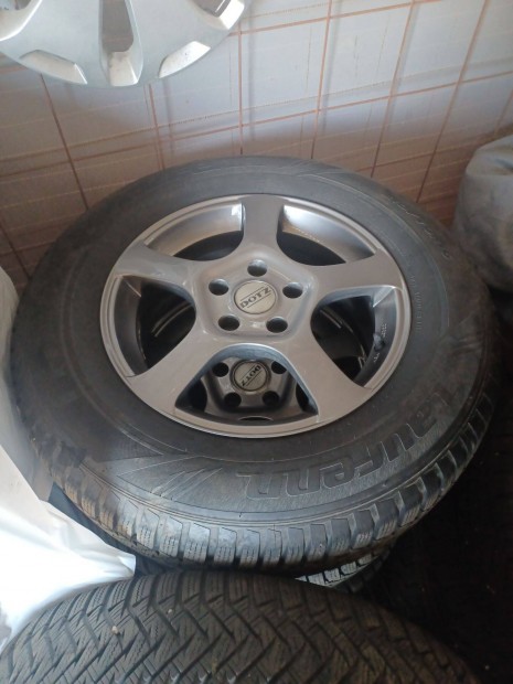 Tli gumi + alufelni 215/70 r16