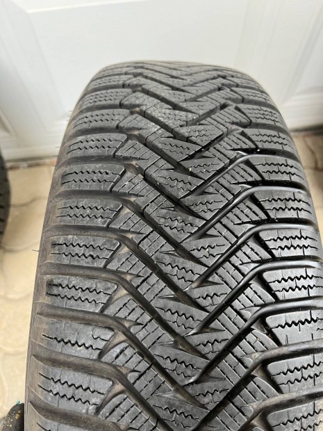 Tli gumi acl felnin( Laufen I Fit+) 195/65 R15