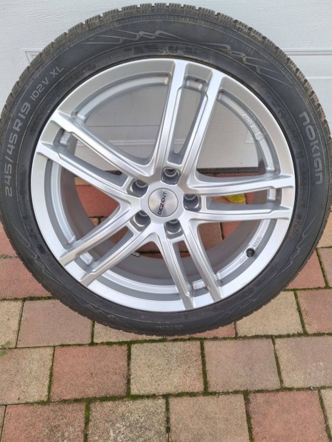 Tli gumi s alufelni szet elad