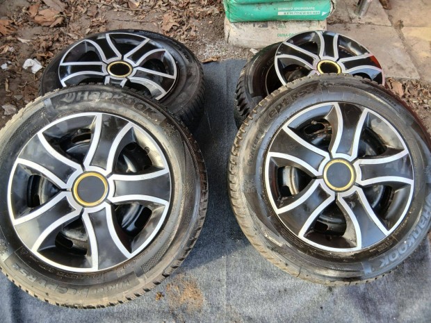 T�li gumi felnin, d�szt�rcs�val