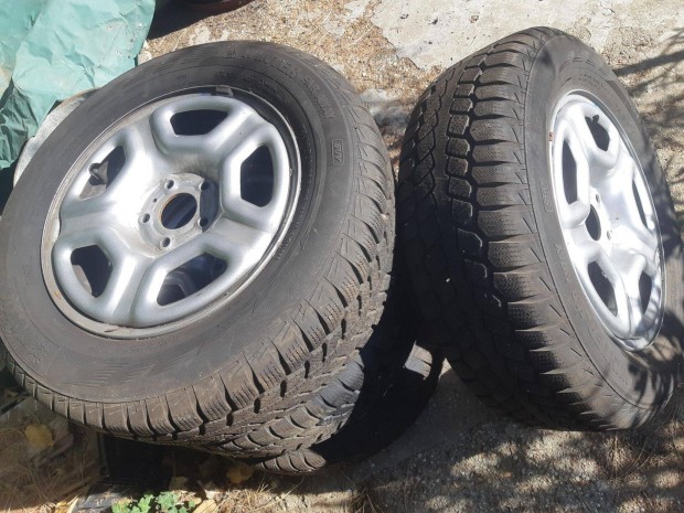 Téli gumi felnivel 16"