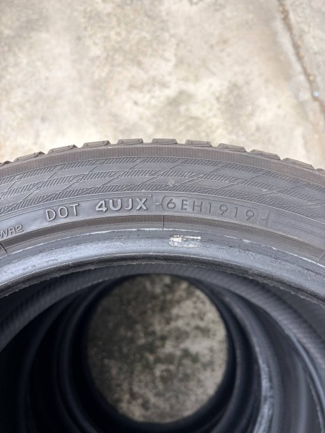 Tli gumi garnitra 245/40 R18