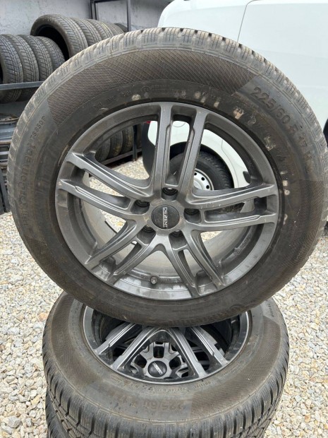 Tli gumi garnitra alufelnivel 5x114,3 osztkr, 225/60R17 SUV