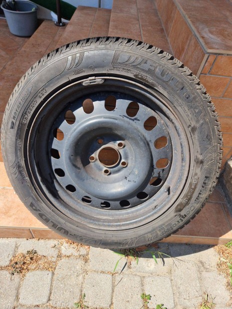 Téli gumi garnitúra felnivel 215/55R17