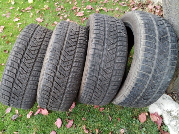 Tli gumi garnitura pirelli 215 55 17