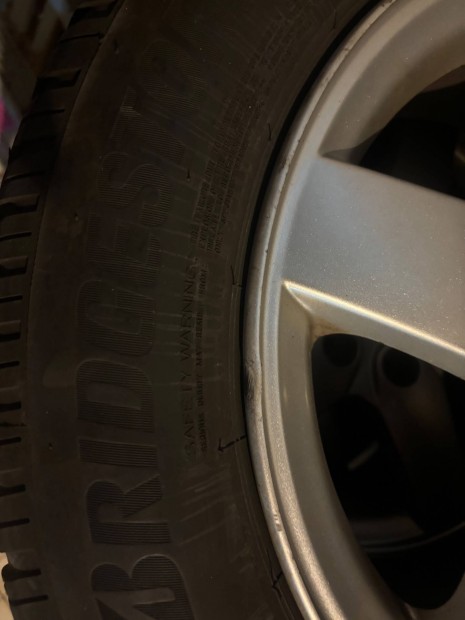 Tli gumi gyri Peugeot felnin 205/60 R 16