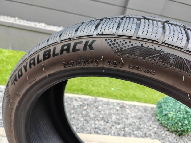 Téli gumi szett. 225/45 R19