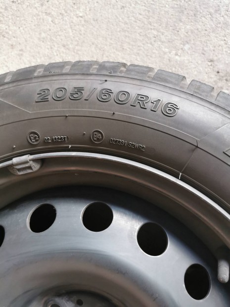 Tli gumi szett, Firestone 4 db 205/60 R16 4x100 aclfelnin