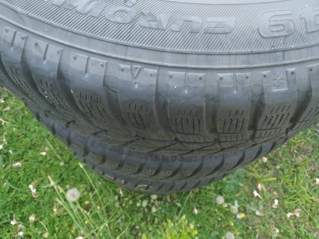 T�li gumi szett, Ford Focus2, 195/65/R15 felni, d�szt�rcsa