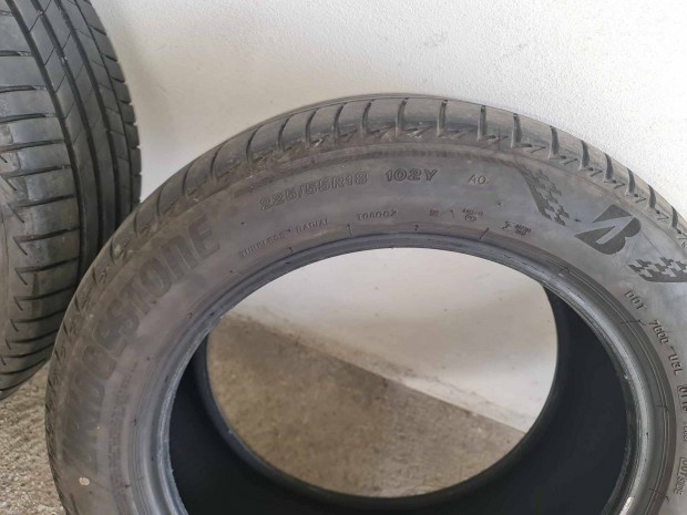 Tli gumi szett ( 225/55R18