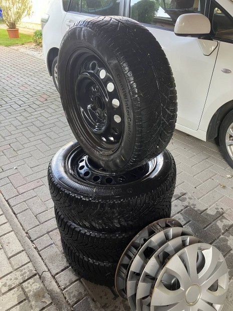 Tli gumiabroncs felnivel elad