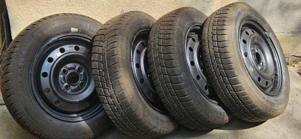 Téli gumiabroncs szett, lemezfelnin, 2006-os Suzuki Swiftre való