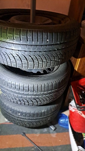 Téli gumigarnitúra 235/55 R17(Ford Kuga)