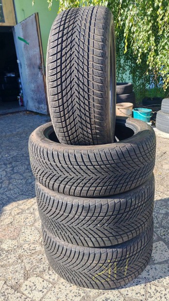 Téli gumik 255/45 R19 + 285/40 R19 - Good Year