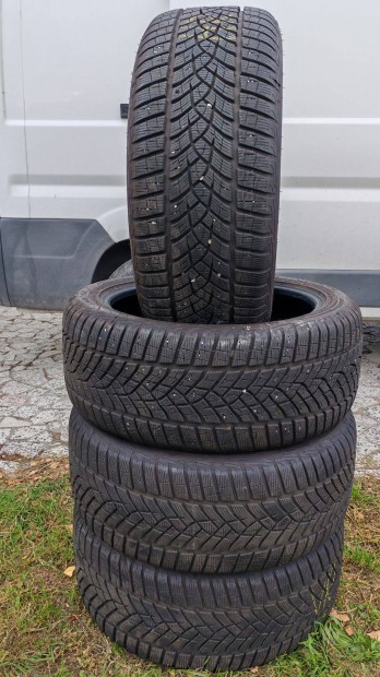 Téli gumik - 255/45 R19 - Good Year