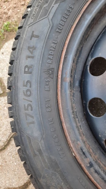 Tli gumiszett gyri lemezfelnin