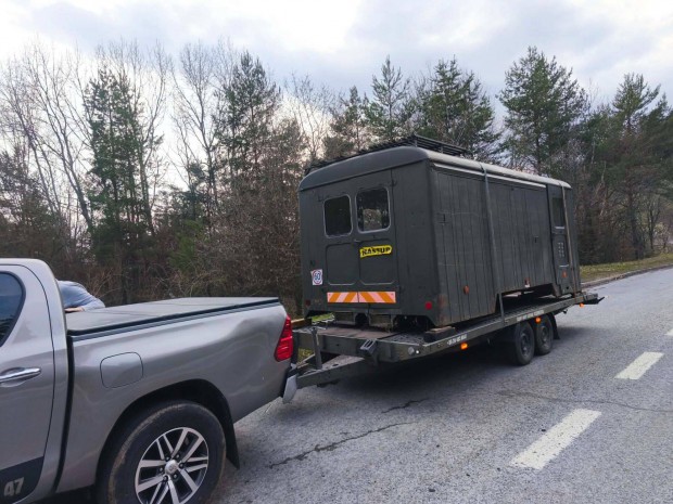 T�li ny�ri b�d� kont�ner fel�p�tm�ny katonai honv�ds�gis�tor �lcah�l�