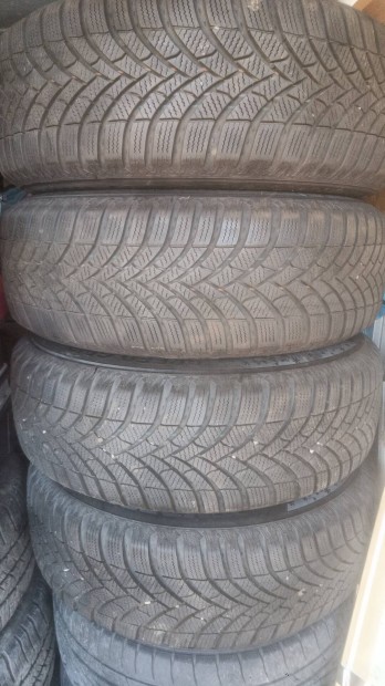 Tli szett szinte j 195/55 R15 Semperit