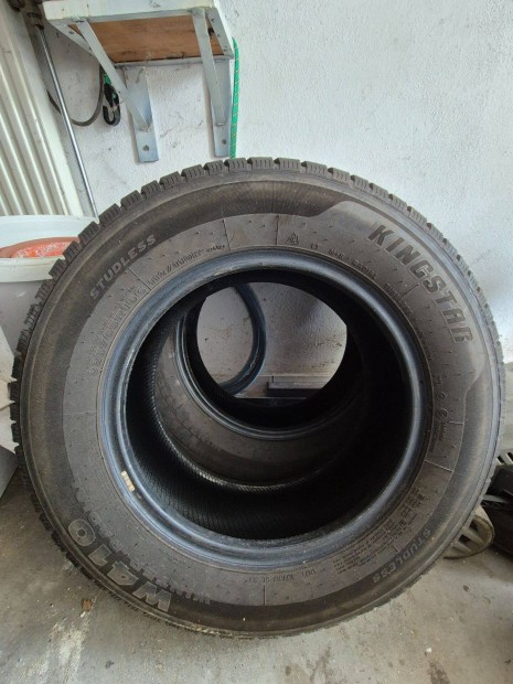 Tli teheraut gumi 225/65R16c 2db