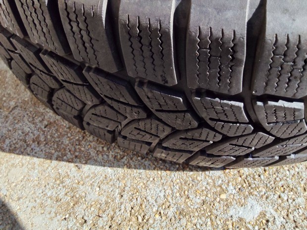 Tligumi 195*65*15 ,6mm 5,5mm j llapotu, garancival,4 db