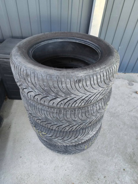 Tligumi 205/60 r16 klber 4db