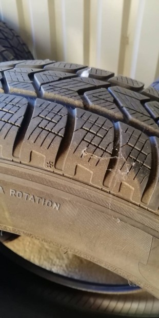 Téligumi 215/65/17 Pirelli