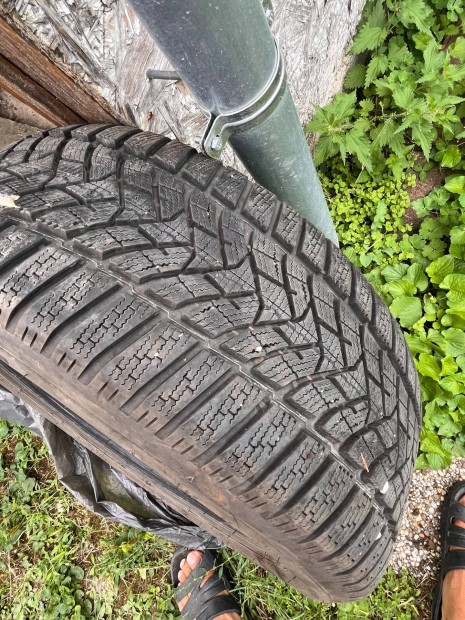 Tligumi 225 55 r18