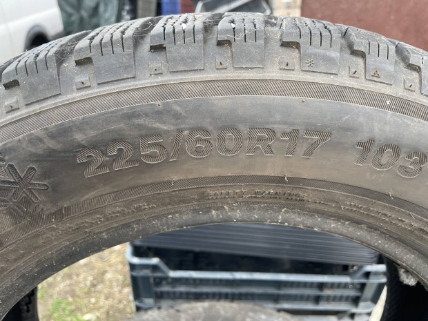 Tligumi 225/60R17