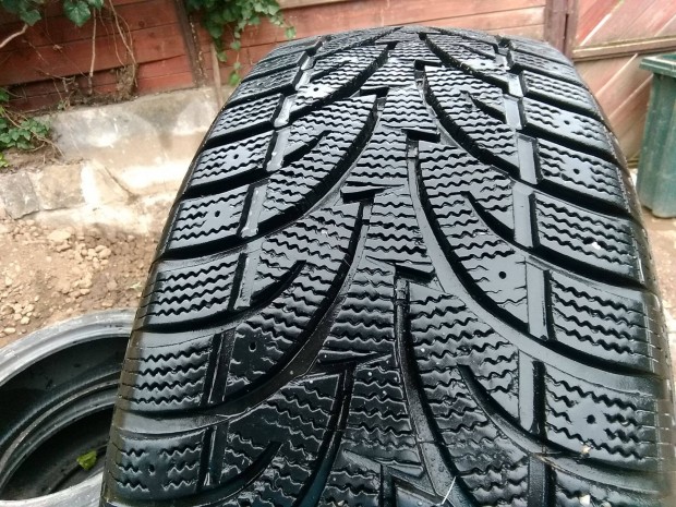 Téligumi 235/55R19