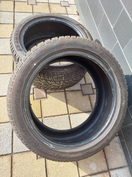 Tligumi 255/40 r18 Dunlop