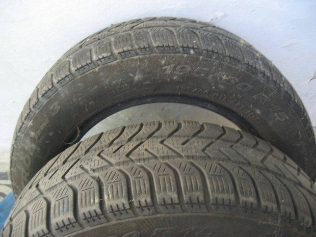 Tligumi 2 db Pirelli 195/60 R15