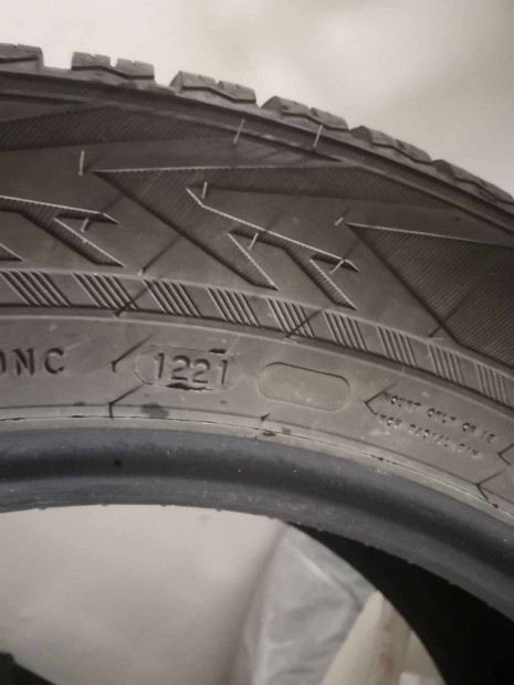 Teligumi Nokian 225/60 18R 12/21