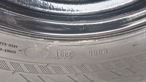 Tligumi VW lemezfelnin 215/65r16 8mm 