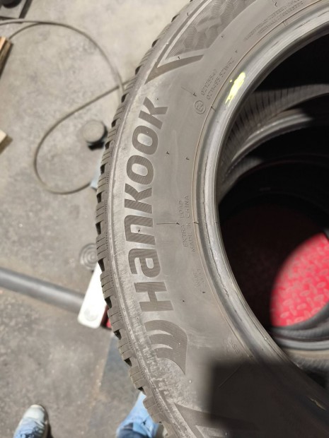 Téligumi - Hankook 215/60r16