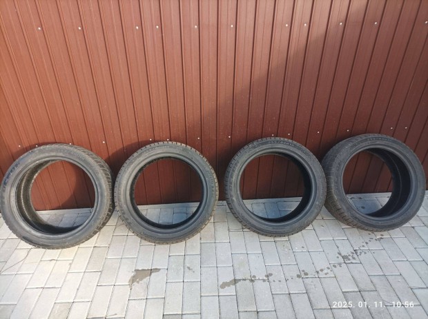 Tligumi akcis ron! j 255/40 r18 Flron
