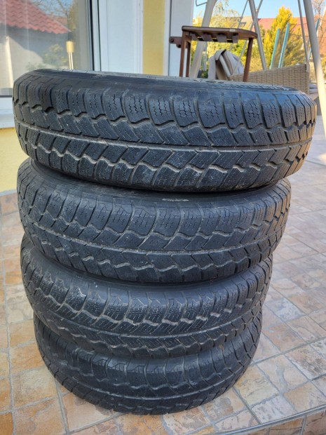 Téligumi felnire szerelt,Suzuki Swift