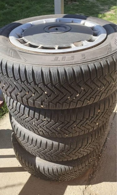 Tligumi garnitra 195/65R15