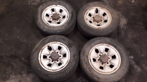 Tligumi garnitra Toyota Hiace 4WD, 4x4 felniken, 7 ves
