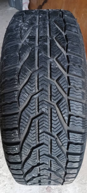 Téligumi garnitúra.