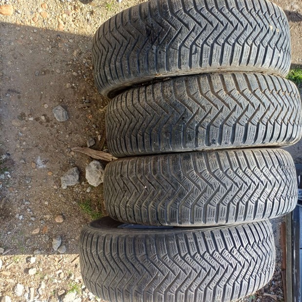 Tligumi garnitra elad 15"