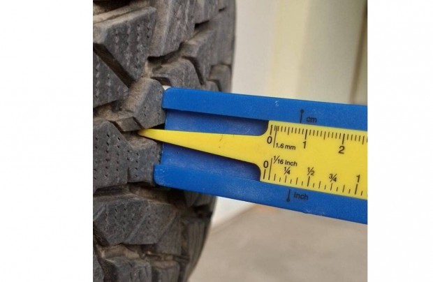 Téligumi szett keveset futott 8 mm Skoda Fabia Volkswagen polo 5x100