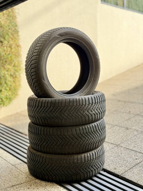 Tligumi szinte j 225/55 R18