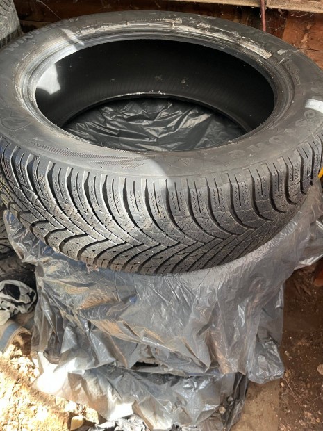 Tliu gumi Firestone Winterhawk 225/55/R19 4 db