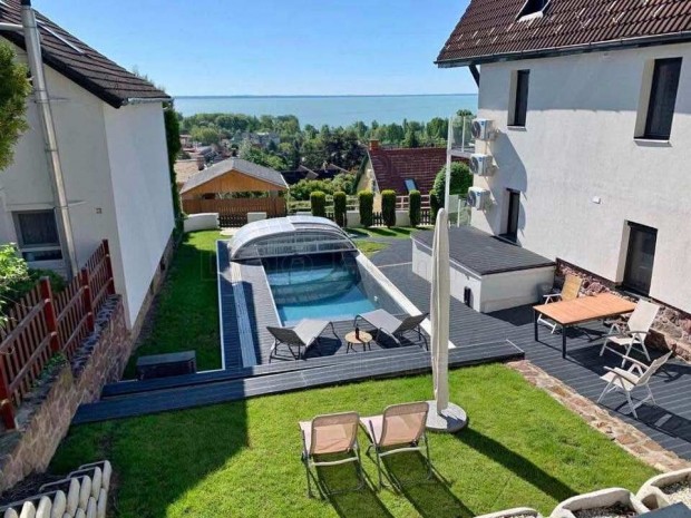 Teljes panorámás felújított, háromszobás lakás hosszú távra kiadó